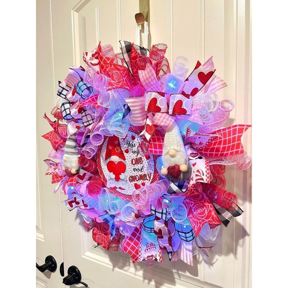 Handmade Valentine’s Gnome Hearts Ribbon Prelit Wreath 22 ins LED W13